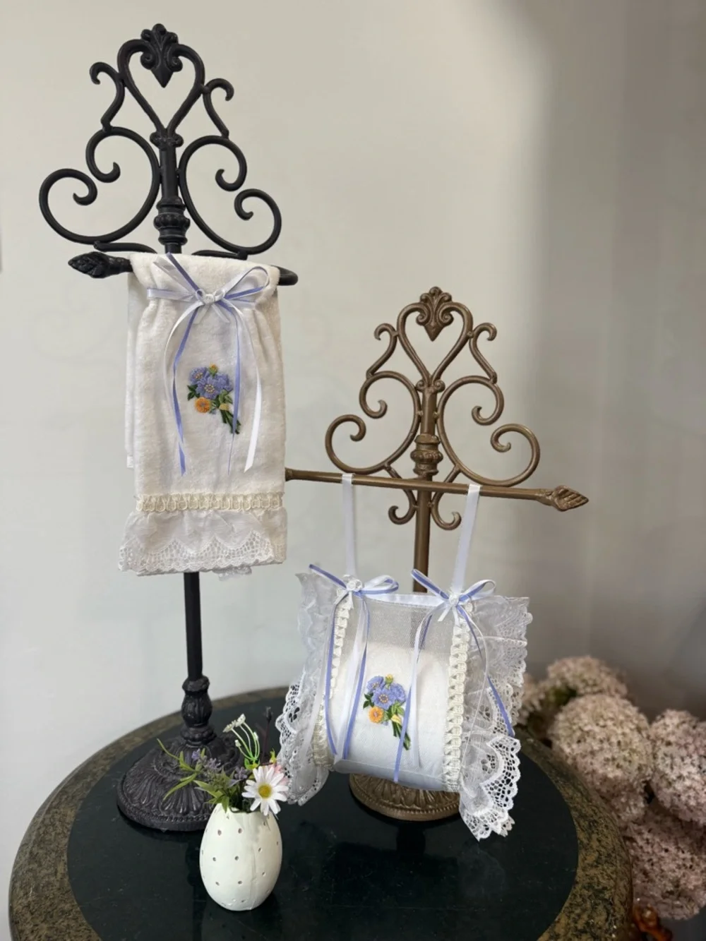 🪻White Floral Embroidered Lace Hand Towel and Toilet Paper Holder Set 🪻